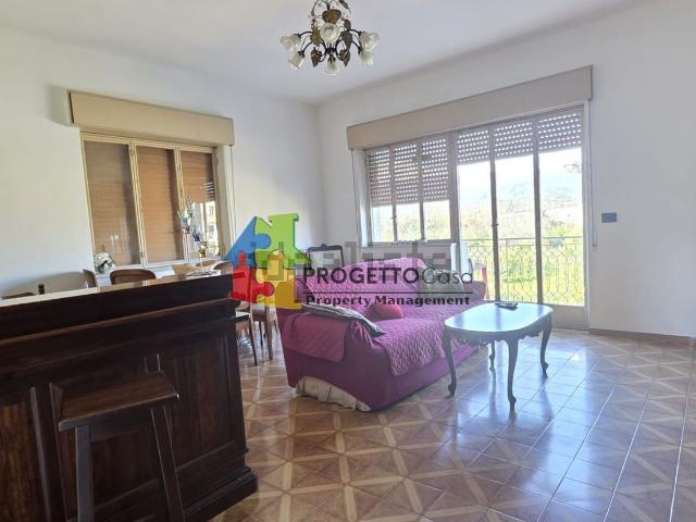 Appartamento in vendita di 141 m² in Contrada Pallio