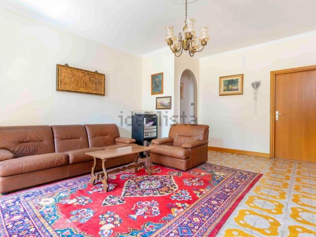 Appartamento in vendita di 141 m² in Piazza San Vigilio, 18