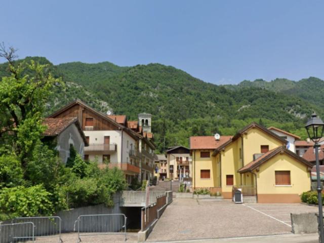 Appartamento in vendita di 1426 m² in Piazza Cesare Battisti