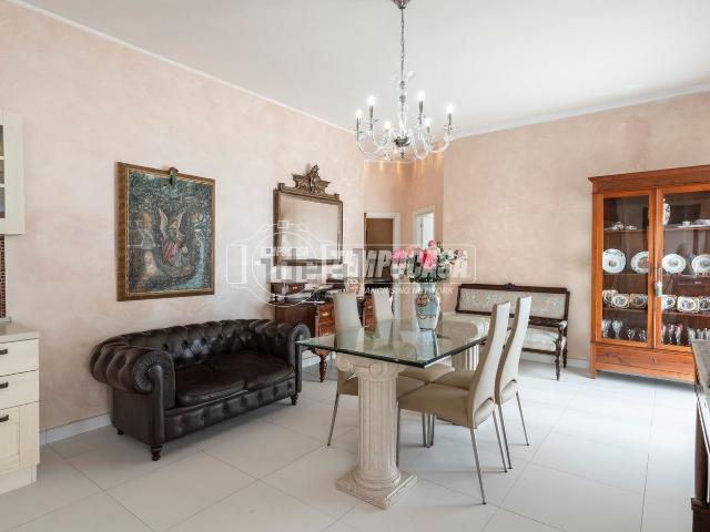 Appartamento in vendita di 142 m²