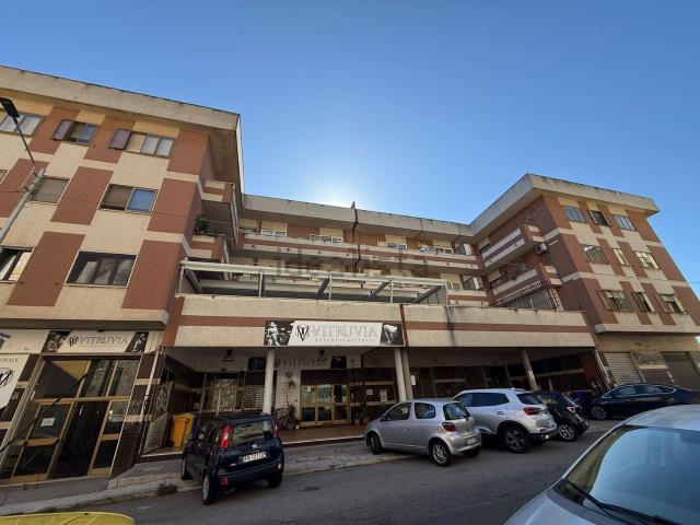 Appartamento in vendita di 142 m² in Via Carlo V, 106