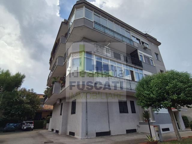 Appartamento in vendita di 142 m² in Via Cristoforo Colombo, 35