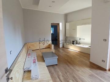 Appartamento in vendita di 142 m² in Via Antonio Gramsci, 51