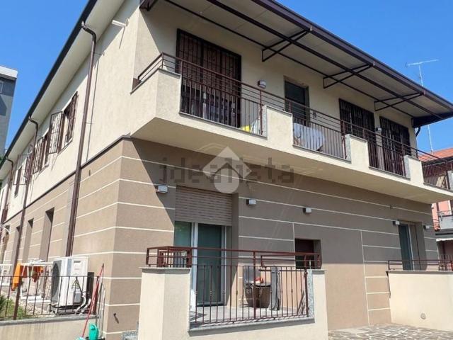 Appartamento in vendita di 142 m² in Via Bollate, 57