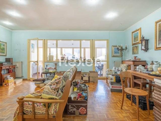 Appartamento in vendita di 142 m² in Via George Byron, 43