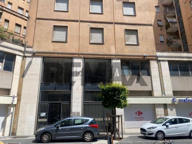 Appartamento in vendita di 142 m² in Via Giovanni Chiassi, 1