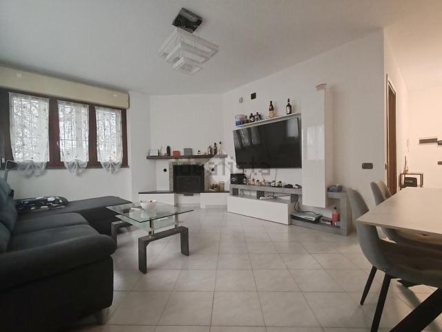 Appartamento in vendita di 142 m² in Via Giovannino Guareschi, 6