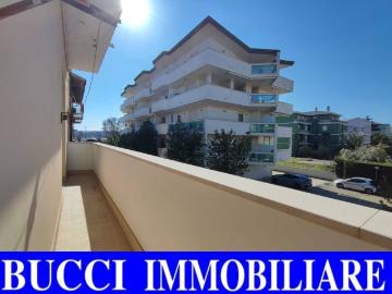 Appartamento in vendita di 142 m² in Via Donato Bramante, 19