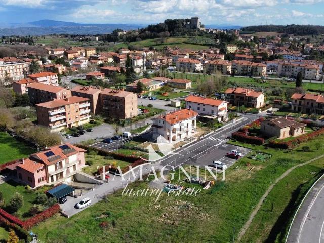 Appartamento in vendita di 142 m² in Via della Costituzione