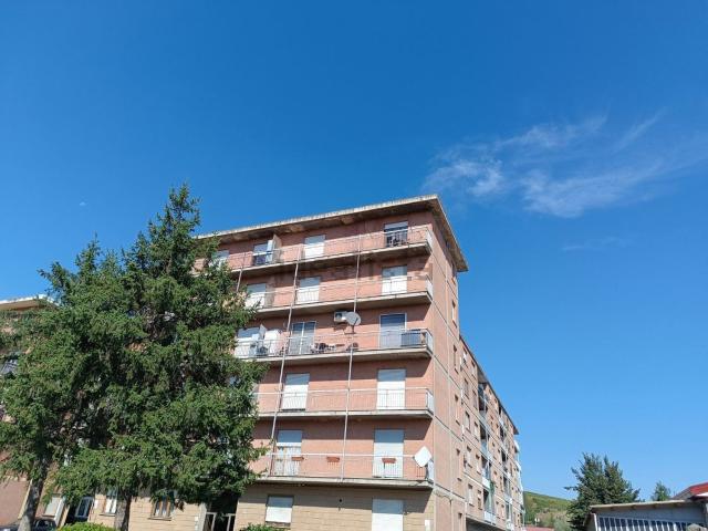 Appartamento in vendita di 142 m² in Via Fratelli Rosselli