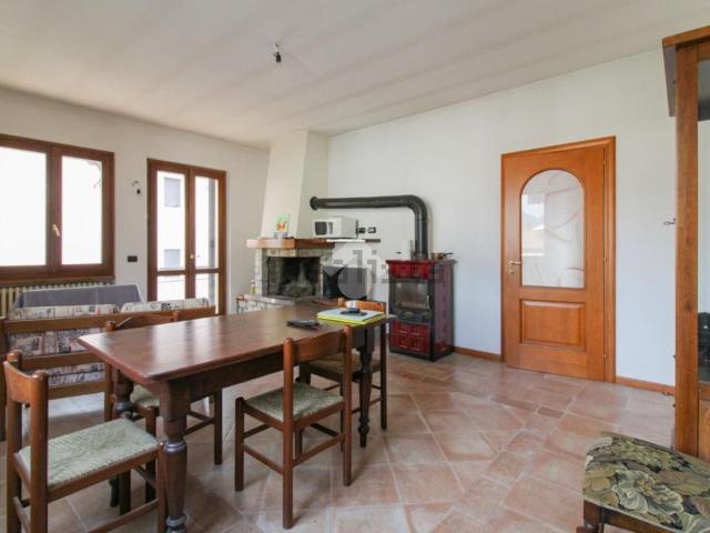 Appartamento in vendita di 142 m² in Via Mocenigo