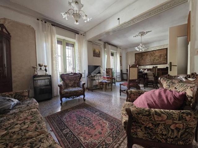 Appartamento in vendita di 142 m² in Via Modena Chiesa, 80