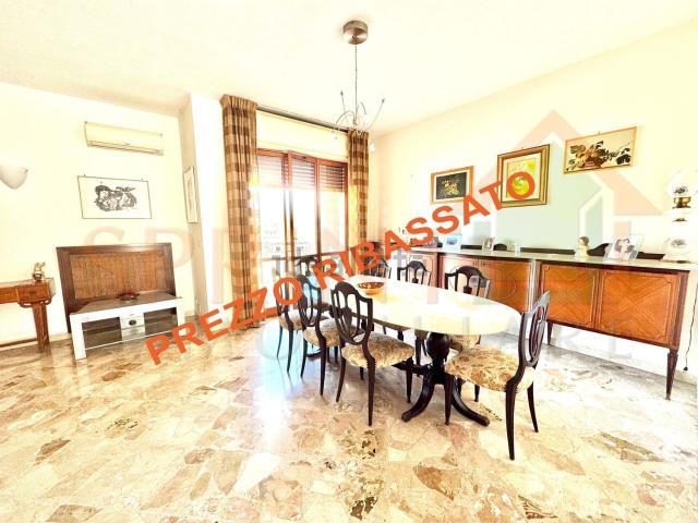 Appartamento in vendita di 142 m² in Via Magenta