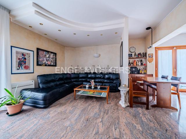 Appartamento in vendita di 142 m² in Via Manzana