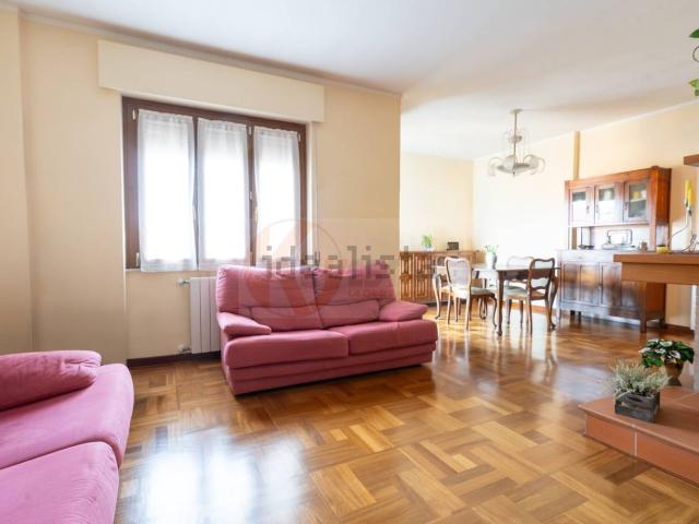 Appartamento in vendita di 142 m² in Via Medardo Riccio, 1