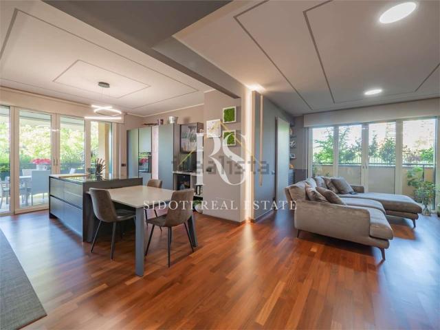 Appartamento in vendita di 142 m² in Via Norberto Bobbio, 5