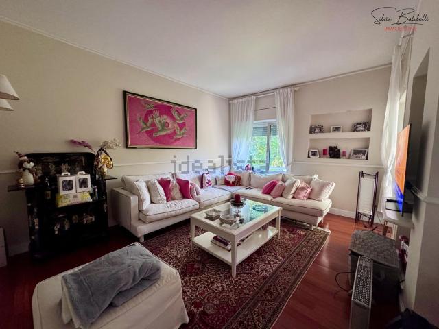 Appartamento in vendita di 142 m² in Via settima san felice, 51