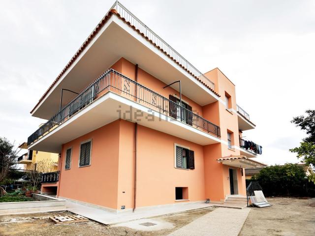 Appartamento in vendita di 142 m² in Via Rita Rosani