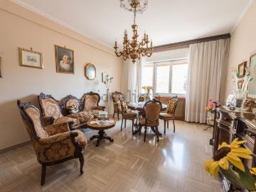 Appartamento in vendita di 142 m² in Piazza Luigi Pierangeli