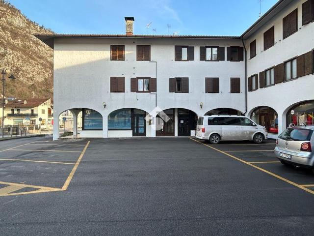 Appartamento in vendita di 143 m² in Via C. Battisti, 37