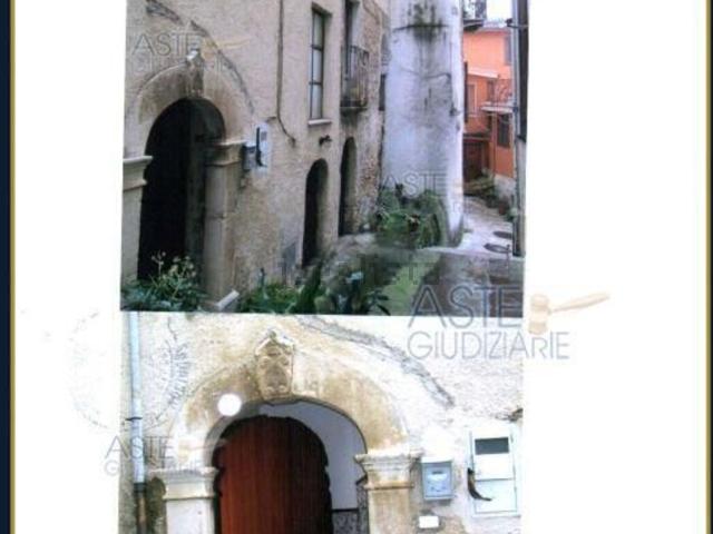 Appartamento in vendita di 143 m² in Via Colle, 11