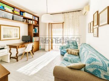 Appartamento in vendita di 143 m² in Via Capitano Michele Fiorillo, 6