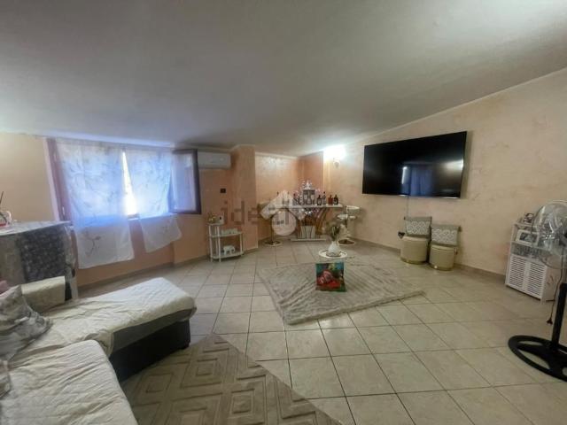 Appartamento in vendita di 143 m² in Via Carlo del Balzo, 9