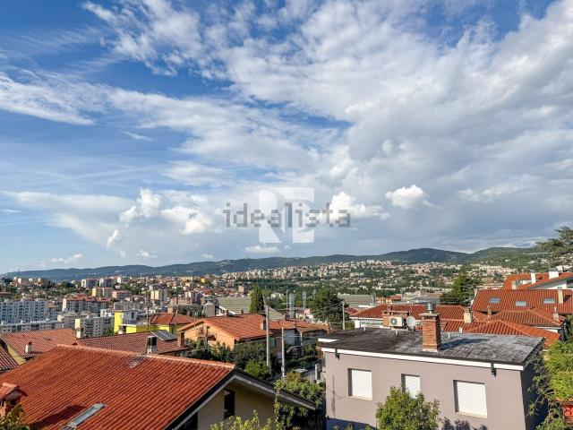 Appartamento in vendita di 143 m² in Via Cesare Rossi