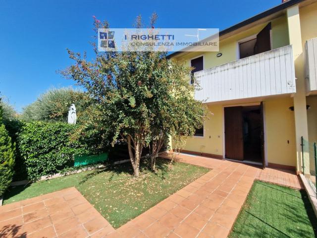Appartamento in vendita di 143 m² in Via Croce Papale