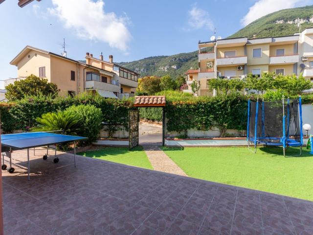 Appartamento in vendita di 143 m² in Via Cupone