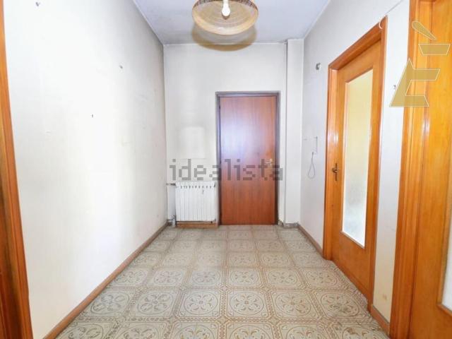 Appartamento in vendita di 143 m² in Via A. Grandi, 8