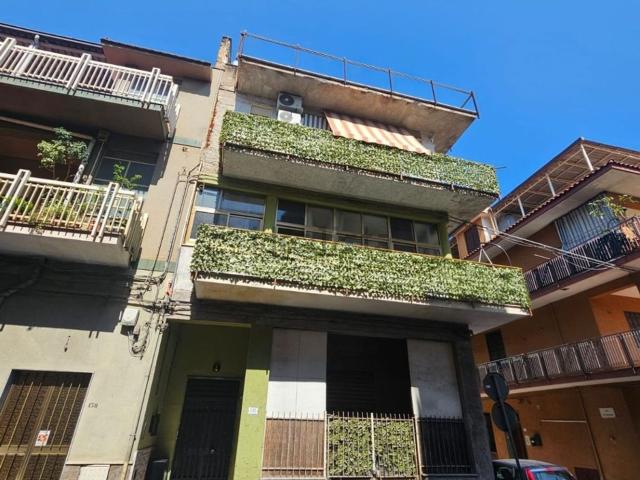 Appartamento in vendita di 143 m² in Via Alcide De Gasperi, 132