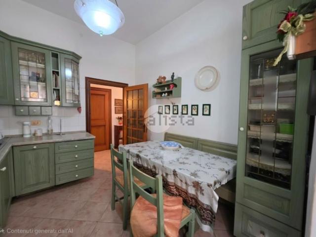 Appartamento in vendita di 143 m² in Via Giambattista Vico, 4