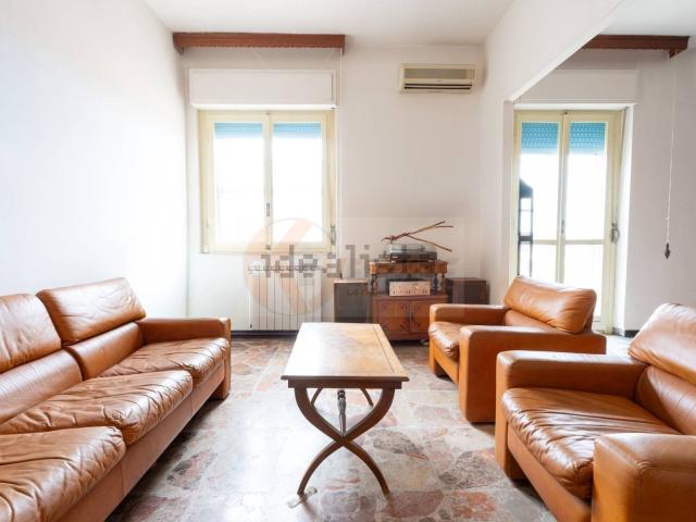 Appartamento in vendita di 143 m² in Via Grazia Deledda, 52
