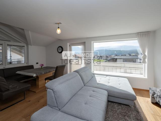 Appartamento in vendita di 143 m² in Via Gremsen, 22