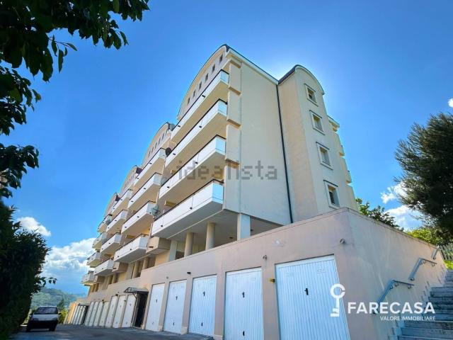 Appartamento in vendita di 143 m² in Via Guido Montauti, 45