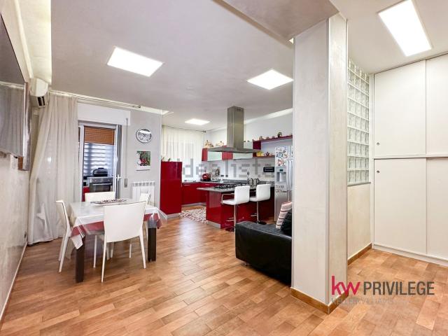 Appartamento in vendita di 143 m² in Via Don Carlo Gnocchi, 35