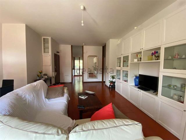 Appartamento in vendita di 143 m² in Via Ferrarese