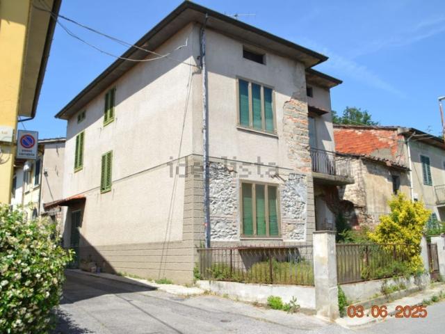 Appartamento in vendita di 143 m² in Via del Poggiolo