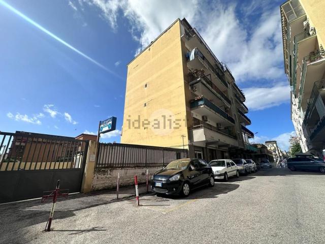 Appartamento in vendita di 143 m² in Via Diomede Carafa, 58