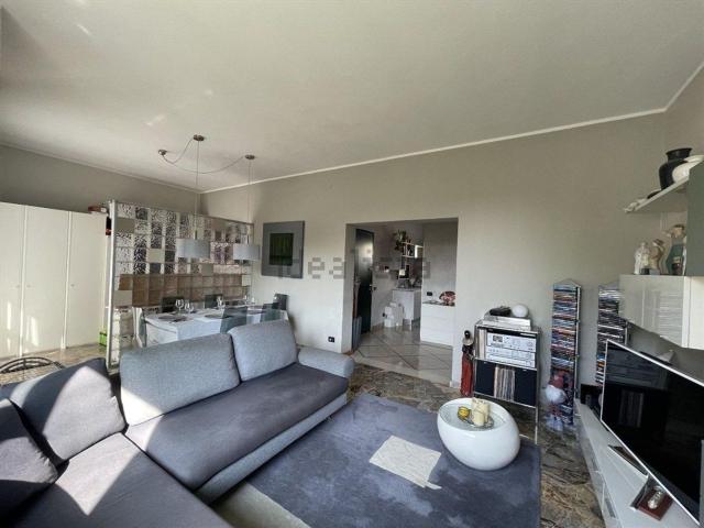 Appartamento in vendita di 143 m² in Via IV Novembre, 3