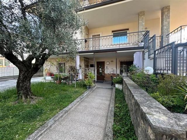 Appartamento in vendita di 143 m² in Via IV Novembre