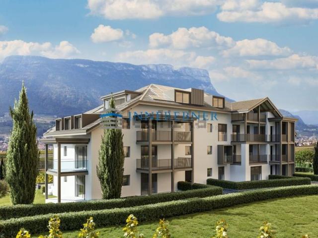 Appartamento in vendita di 143 m² in Via Lamm