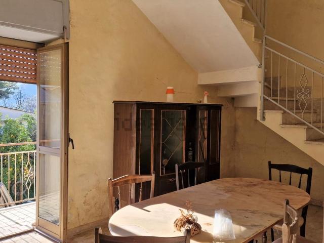 Appartamento in vendita di 143 m² in Via Linguiti, 46