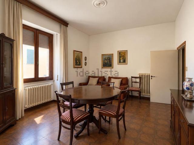 Appartamento in vendita di 143 m² in Via Monte Grappa