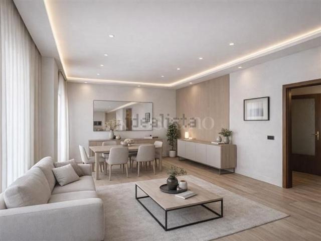 Appartamento in vendita di 143 m² in Via Sofio Ferrero