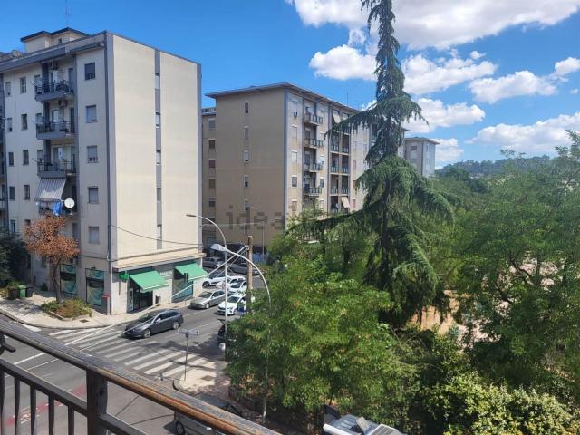 Appartamento in vendita di 143 m² in Via Salvatore Carnevale, 9
