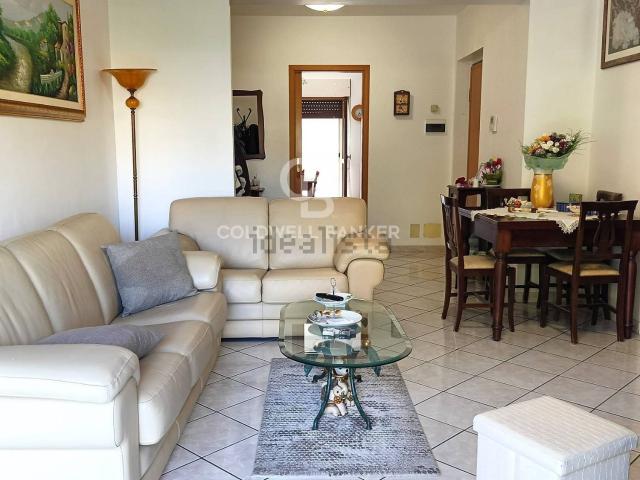 Appartamento in vendita di 143 m² in Via San Giuliano Prima Traversa, 33