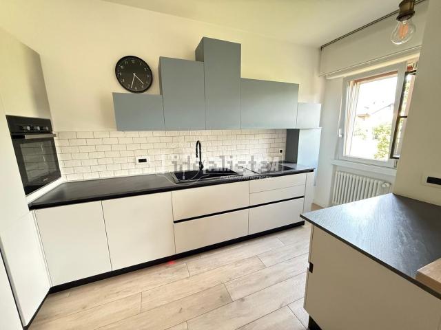 Appartamento in vendita di 143 m² in Via Pescarone, 105
