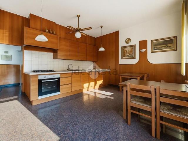 Appartamento in vendita di 143 m² in Via Praole, 28